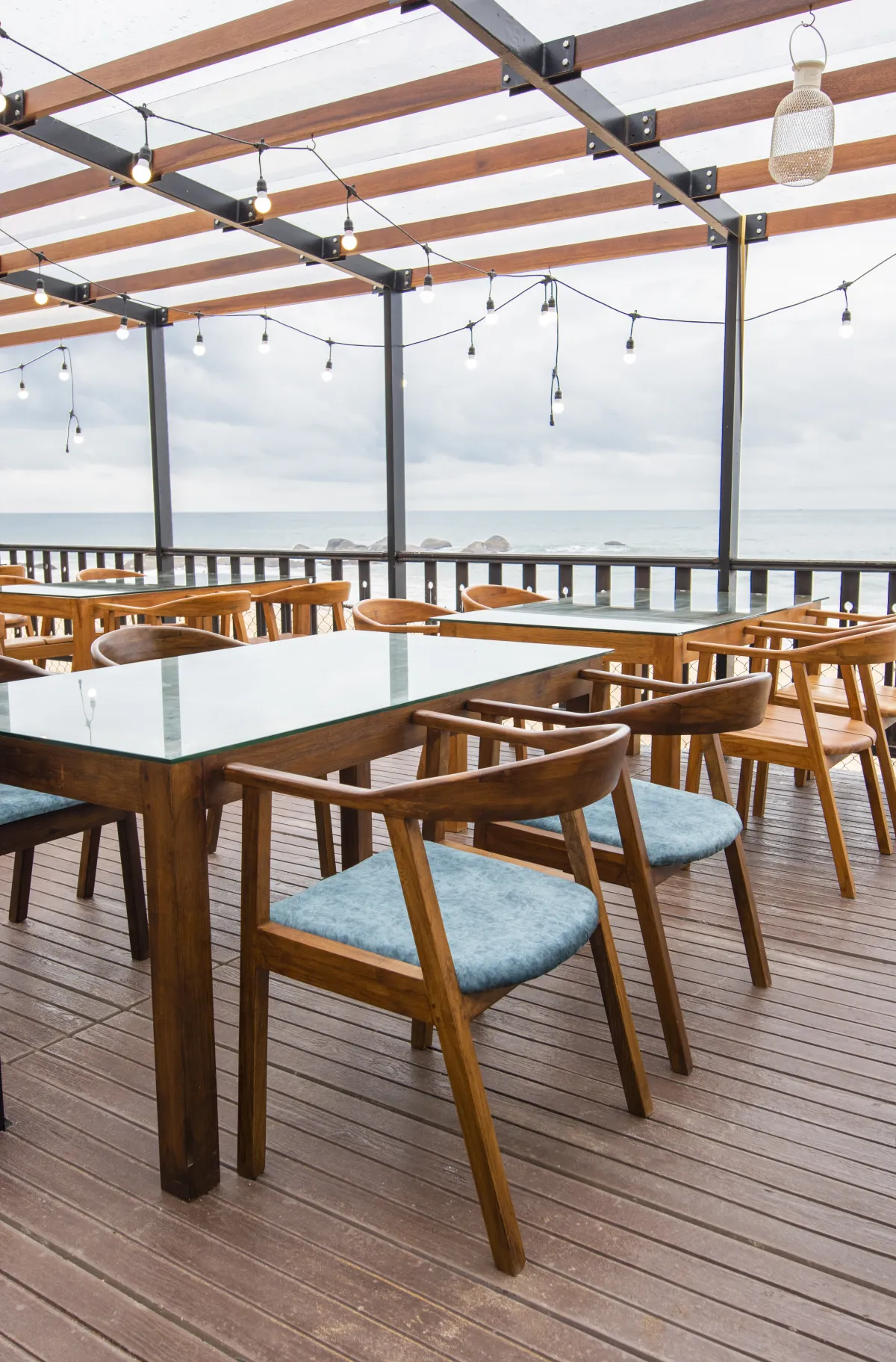 Oceanfront Dining